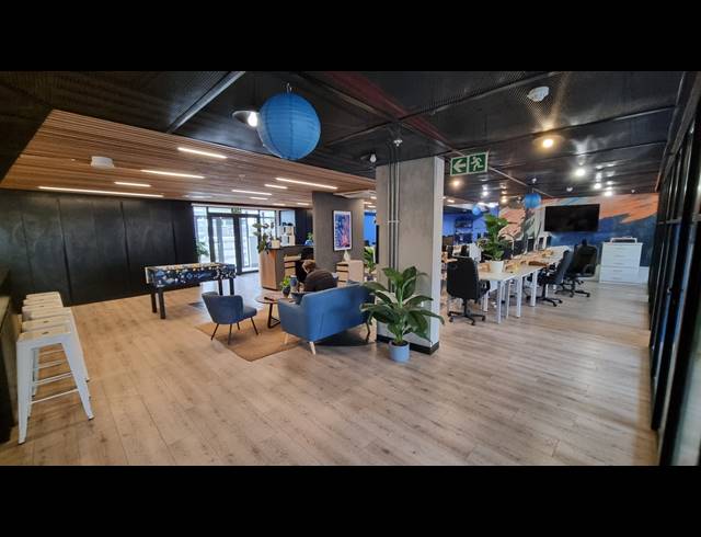 320M² OFFICE FOR SALE IN WOODSTOCK